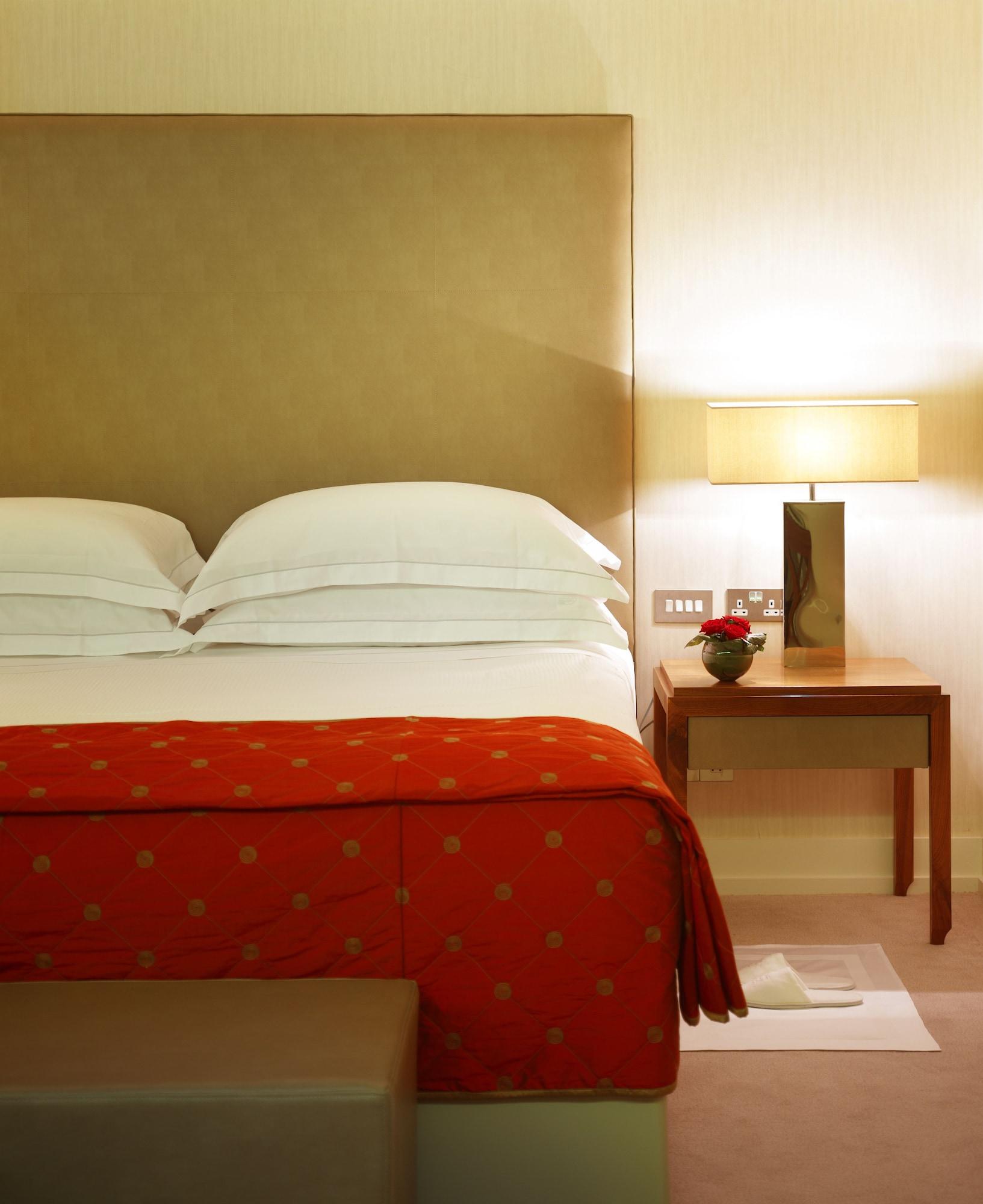 Aghadoe Heights Hotel & Spa คิลลาร์นีย์ ภายนอก รูปภาพ A bedroom at the hotel