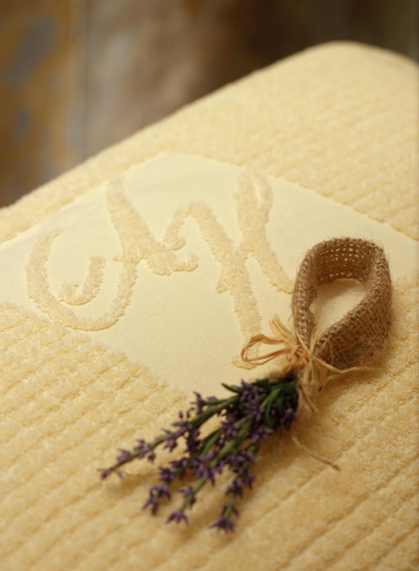 Aghadoe Heights Hotel & Spa คิลลาร์นีย์ ภายนอก รูปภาพ A bath sponge