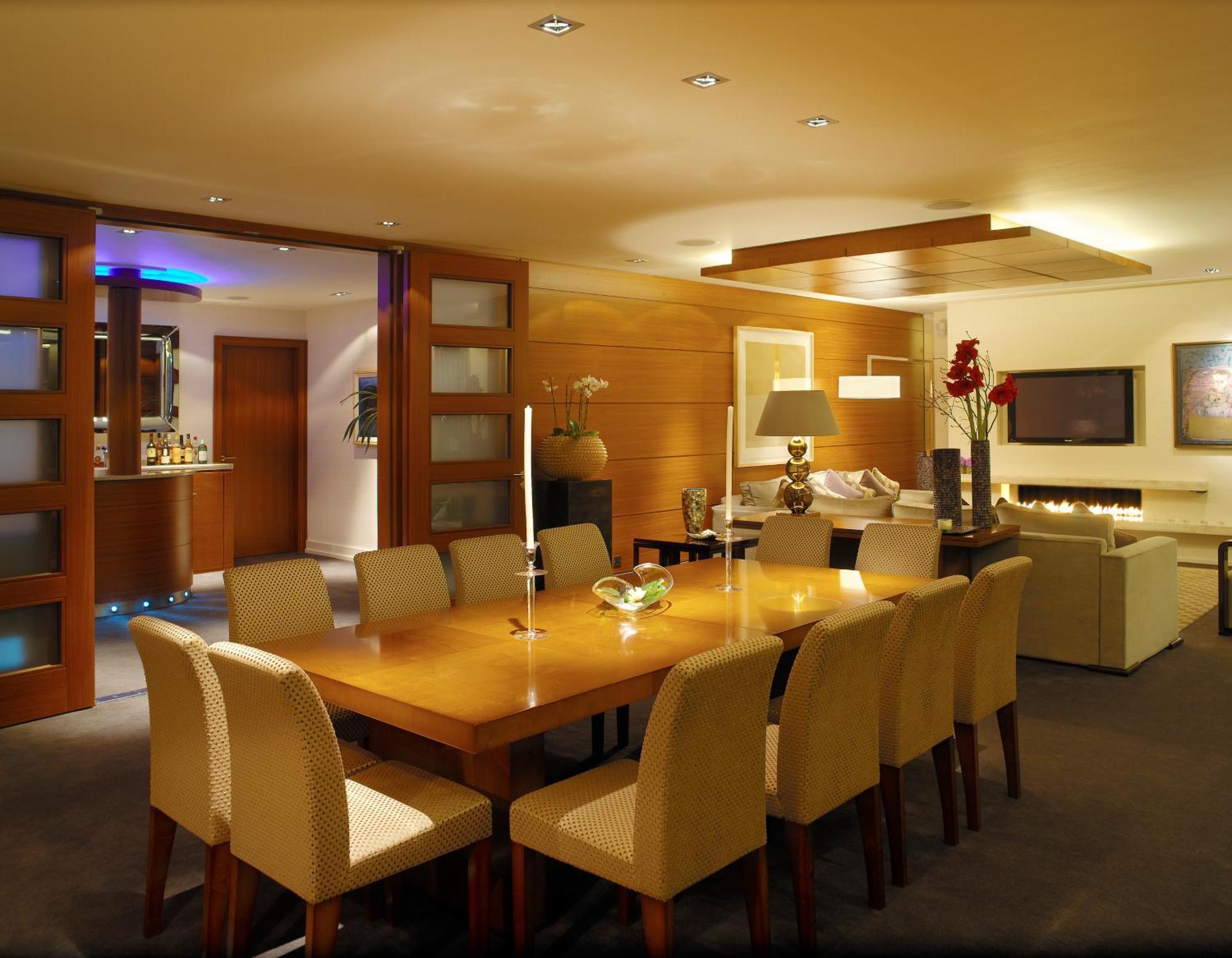 Aghadoe Heights Hotel & Spa คิลลาร์นีย์ ห้อง รูปภาพ The interior of the British Airways Concorde Room