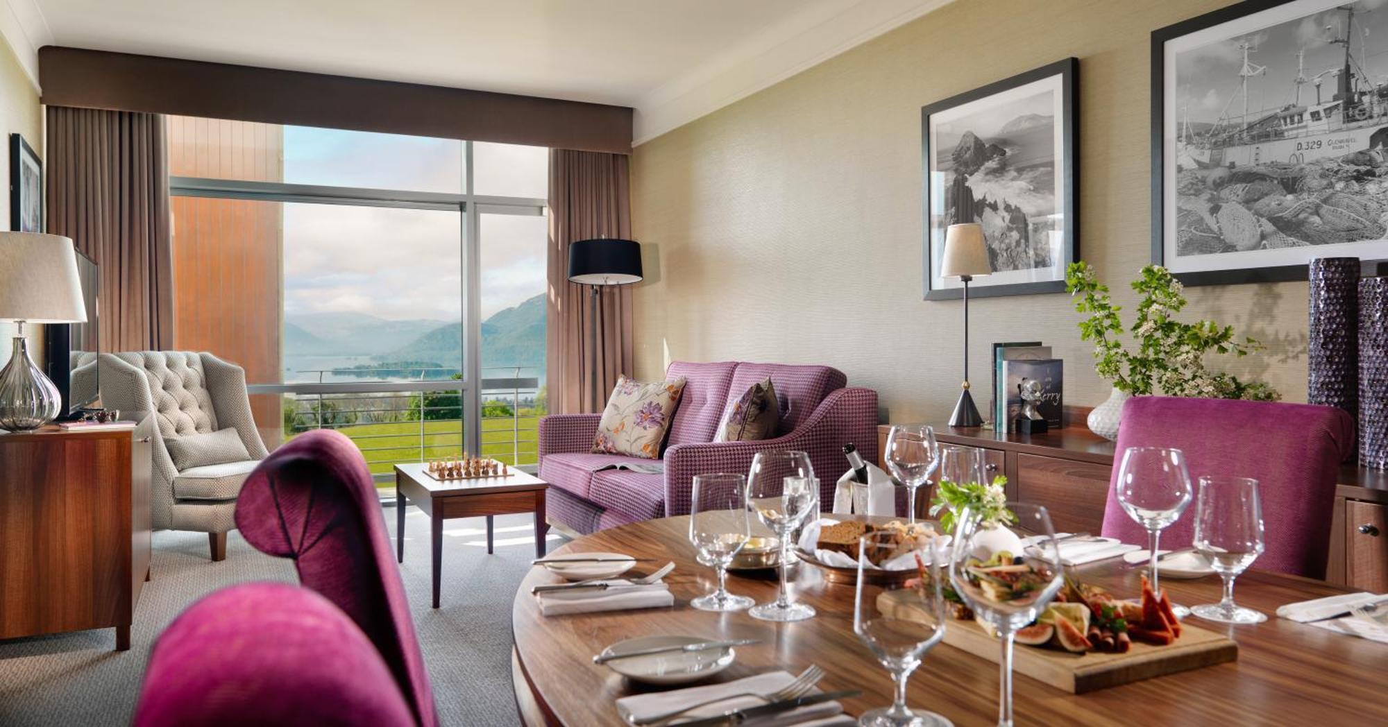 Aghadoe Heights Hotel & Spa คิลลาร์นีย์ ภายนอก รูปภาพ The interior of a suite at the Killarney International Hotel