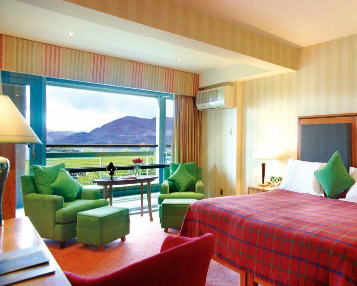 Aghadoe Heights Hotel & Spa คิลลาร์นีย์ ภายนอก รูปภาพ A room at the Killarney International Hotel